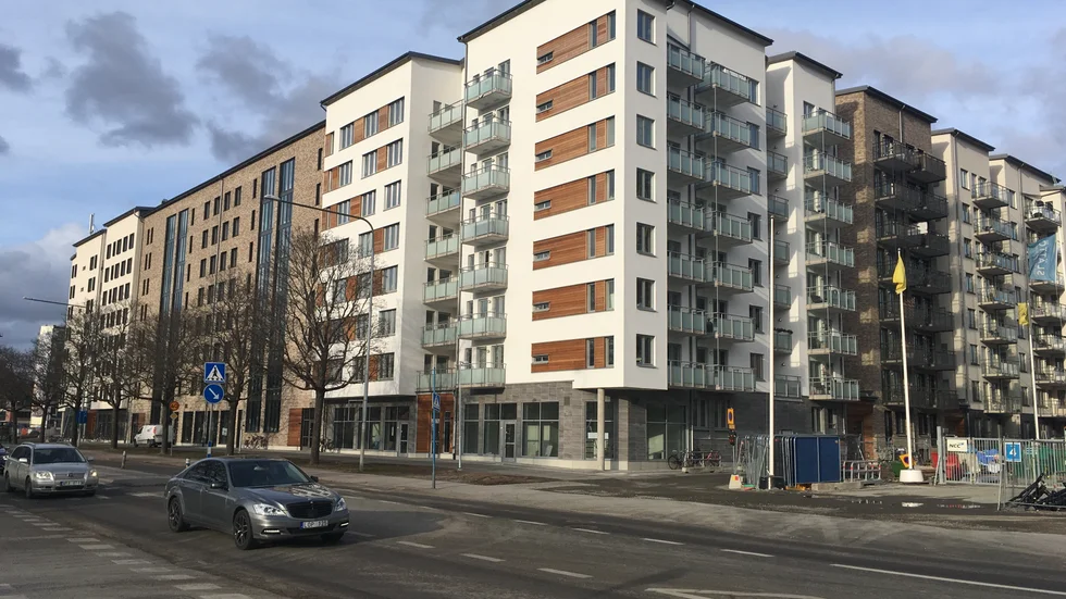 Boende i nybyggda Senapsfabriken i Uppsala får sänkta hyror.