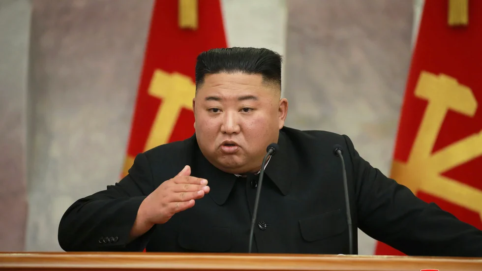 Nordkoreas ledare Kim Jong-Un under ett partimöte tidigare i juli.