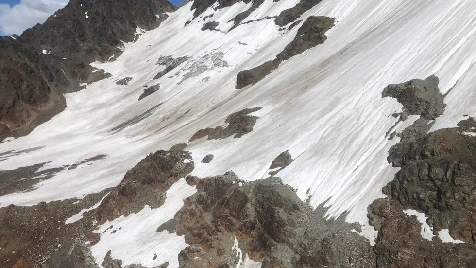 Olycksplatsen i Gletscherspitze ovanför orten Blatten i schweiziska alperna.