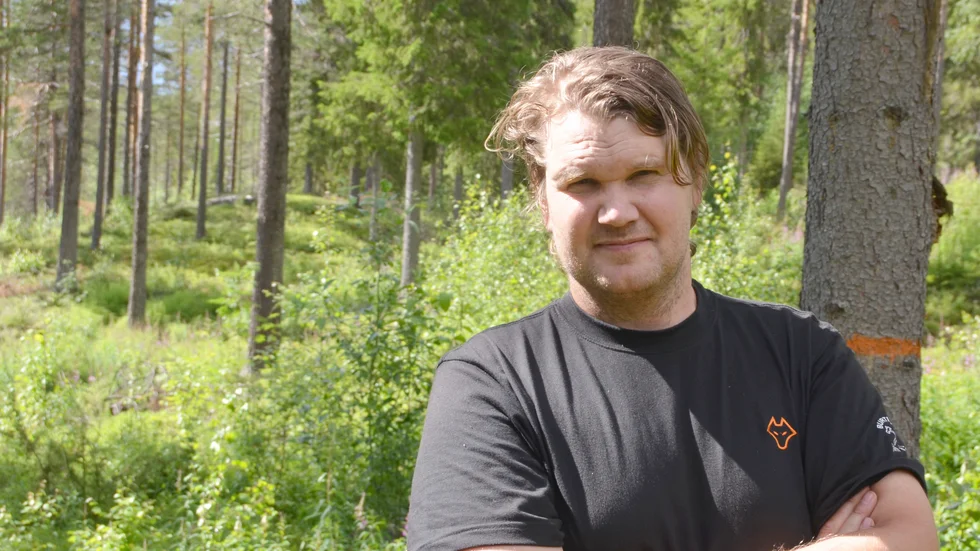 Björn Bergström arbetade under 2015 med att knyta ihop olika platser i Kalvträskområdet genom vandringsleder. ”Jag gick runt med GPS för att hitta de bästa ställena att dra leden”, säger han.