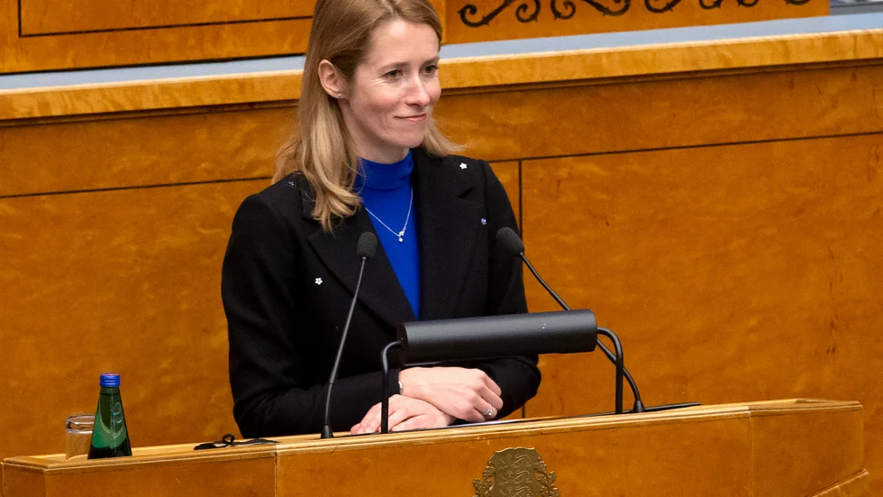 Kaja Kallas svors in som Estlands nya premiärminister i parlamentet riigikogu på tisdagen.