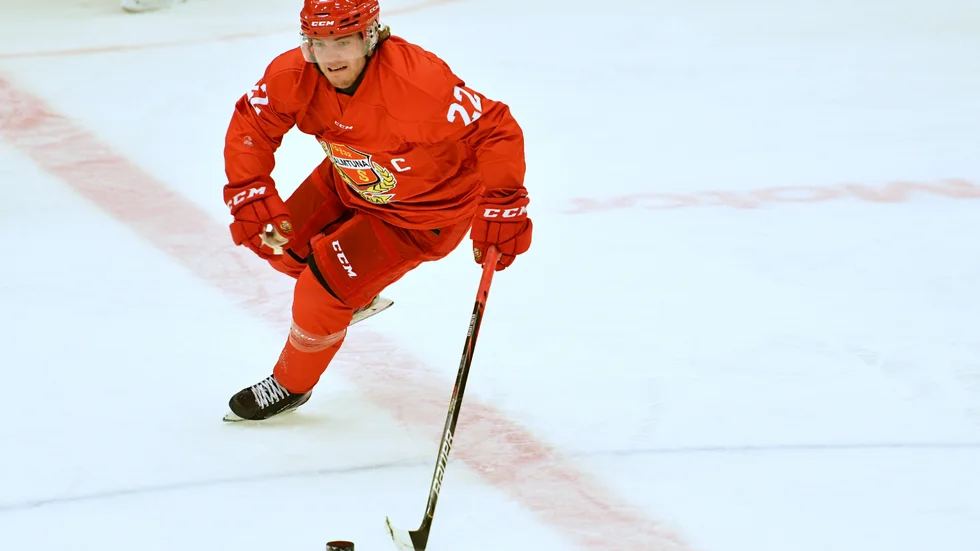 Almtunas lagkapten Emil Berglund känner ingen stress trots sex raka utan seger. På söndagen är det match mot Södertälje på bortaplan.
