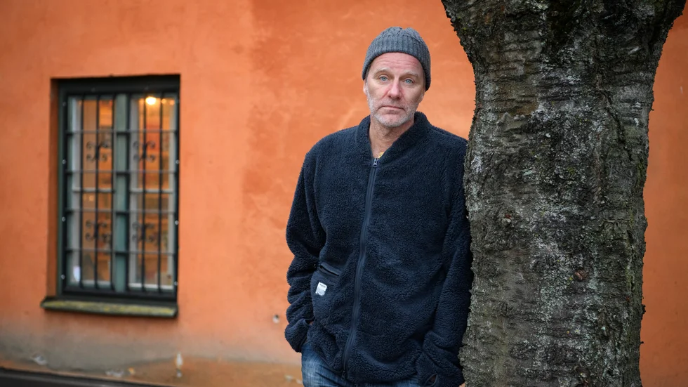 Norrtäljebon John Ajvide Lindqvist har med romaner som "Låt den rätte komma in" (2004) och "Lilla stjärna" (2010) samt flertalet novellsamlingar etablerat sig som Sveriges skräckmästare.