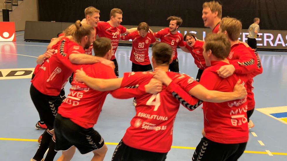 Guifspelarna jublar efter att slutspelsplatsen är fixad.