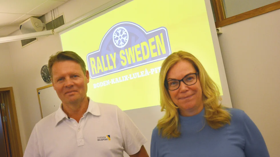 Urban Wahlberg, från Bilsportförbundet, och Lenita Ericson, Luleås kommunalråd, under träffen på onsdagen där Bilsportförbundet fick veta mer om Norrbottens satsning för att få hit Svenska rallyt 2022.