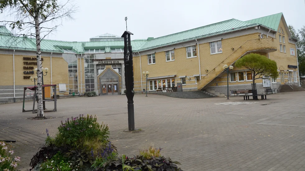 Förslaget som kommunfullmäktige ska ta ställning till är att Folkets hus ska drivas i kommunal regi till och med år 2022.