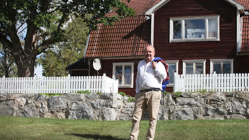 "Jag har själv tillbringat flera veckor av semestern här ute med att röja fram tomten, som var rätt igenväxt", säger Jan Persson.