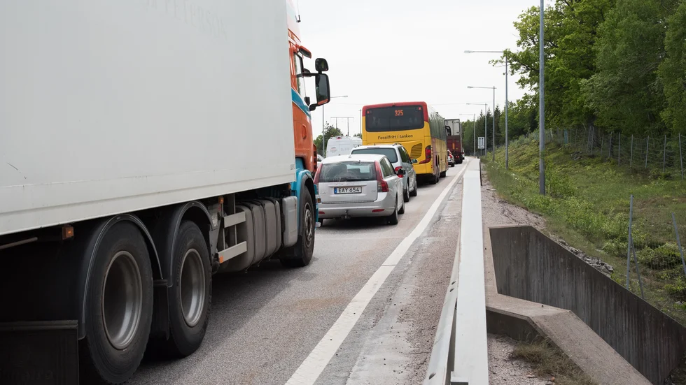 Ett körfält stängdes av på E18 under onsdagen. Bilden har ingenting med händelsen att göra.