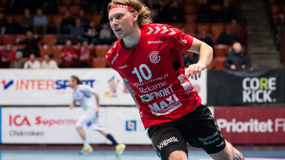 Vänstersexan Fredrik Gustavsson finns med i laget när Guif träningsmatchar borta mot RP.