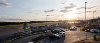 Flygplan från Visby evakuerat efter rökutveckling