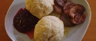 Seniorer i Boden på paltlunch i coronatider