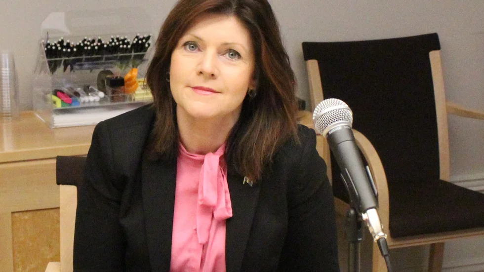 Arbetsmarknadsminister Eva Nordmark - här fotad då hon gästade Folkbladets podd Widar Möter - har ett av regeringens tyngsta och svåraste uppdrag. Den rekordhöga arbetslösheten är samhällsförändrande. 