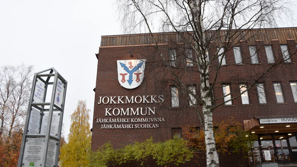 Flera utspridda fall av covid-19 har bekräftats i Jokkmokks samhälle. Även en smittad inom socialtjänstens område har bekräftats.