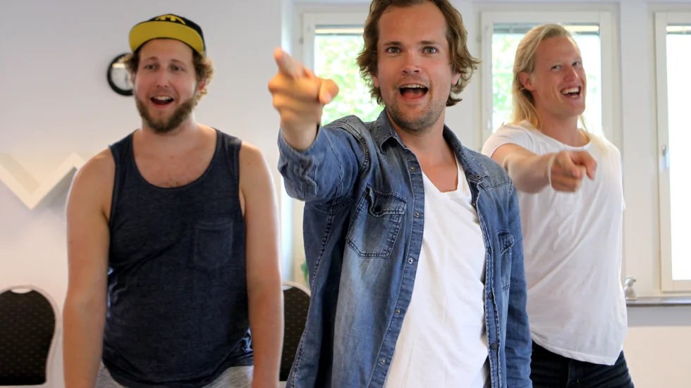 Isak Bendelin, här omgiven musikalkompanjonerna Joel Zerpe och Fredrik Vahlgren, fångad på bild långt innan någon visste vad som väntade runt hörnet. 