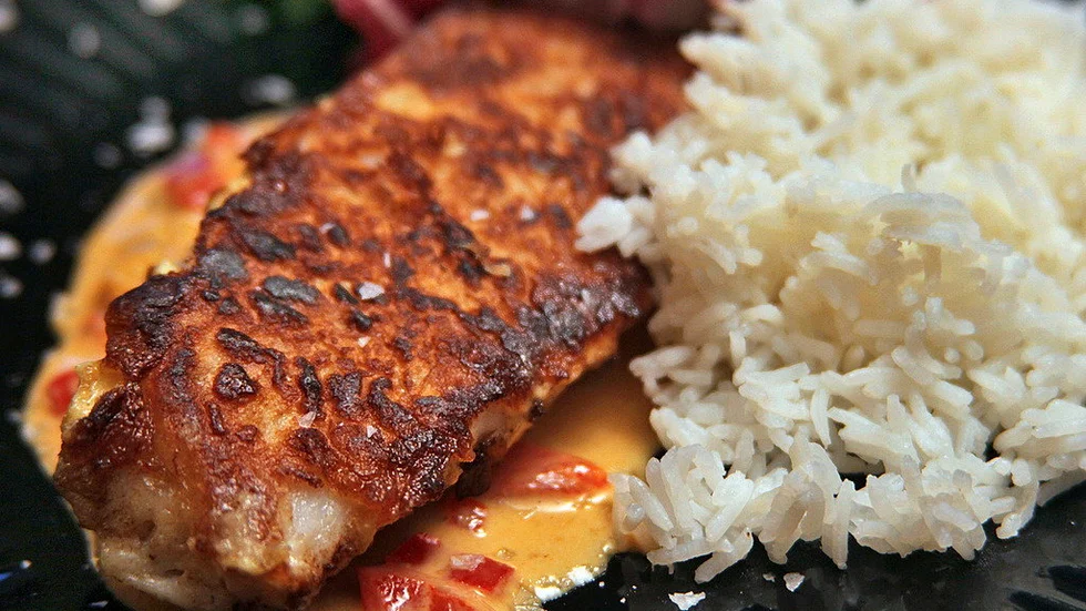 Paprikasås och fisk är en annorlunda och god kombination.