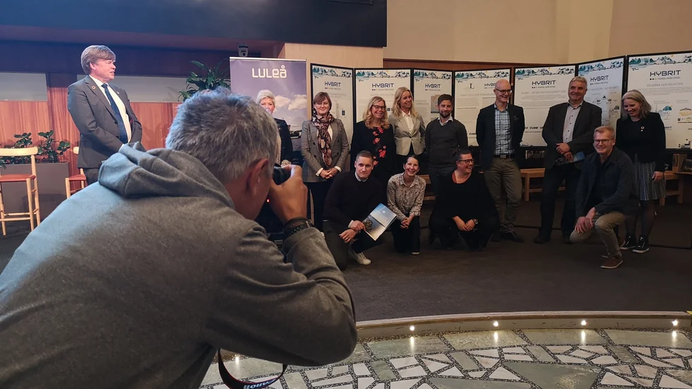 I tisdags kväll höll Luleå Business Region ett möte på Vetenskapens hus i Luleå, där de presenterade sitt erbjudande, varför Hybrit bör välja Luleå.
