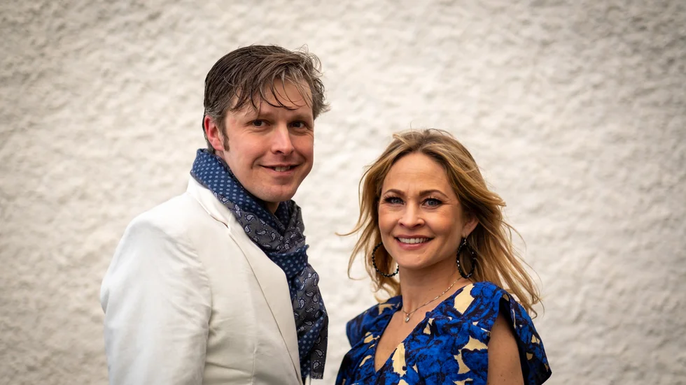 Musikalstjärnan Hanna Lindblad gästar sin gamla hemstad Motala och har två konserter tillsammans med prästen och musikern Erik Gruvebäck.