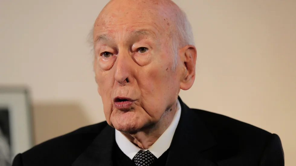 Frankrikes tidigare president Valéry Giscard d'Estaing har förts till sjukhus. Arkivbild.