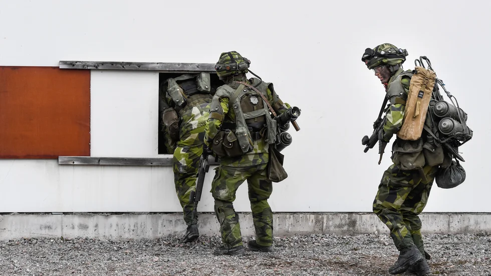 I slutändan handlar det om att vi nu återinför ett föråldrat och orättvist system för att rekrytera soldater, menar skribenten.