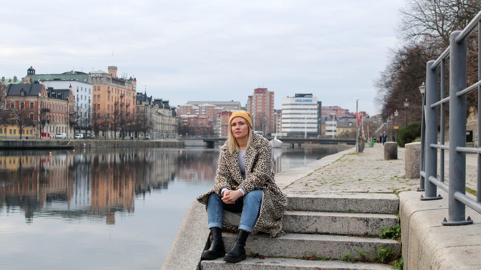 Pandemitemat sporrade Felicia Stenström att skriva dikten "Ljuset bortom kullen" som utsågs till en av vinnarna i Götabibliotekens poesipandemi-tävling.