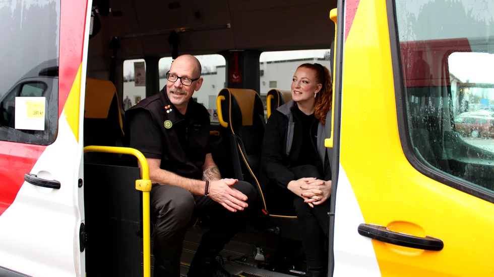 Patrik Emanuelsson och Frida Thomsen tycker att deras arbetsgivare, Vikbolands taxi, gjort vad de kunnat för sina chaufförer. Däremot hade de önskat att taxichaufförer fått ingå i den grupp som prioriteras vid testning. 