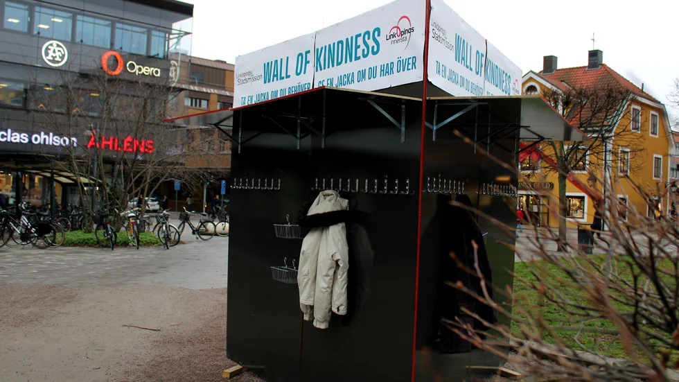 "Wall of kindness" är uppställd i Sankt Larsparken. 