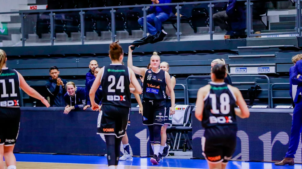 Luleå Basket får ställa in sig på att spela inför 50 åskådare ett tag till.