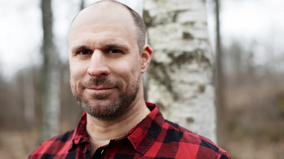 Marcus Priftis hämtar flera exempel från Norrbotten och väcker många tankar med sin upplysande bok om gruvindustrin och de konflikter som den orsakar, tycker recensenten Hans Olov Ohlson.