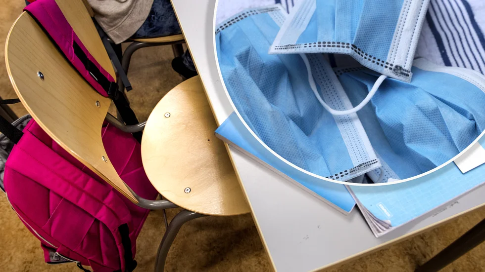 Det blir i nuläget ingen allmän tilldelning av munskydd till skolpersonal i Eskilstuna. Men skydd till personal kan tillhandahållas av arbetsmiljöskäl om det inte går att undvika trängsel på annat vis.