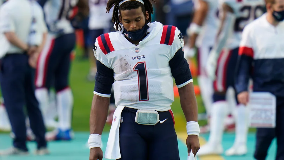 Patriots quarterback Cam Newton efter förlusten mot Miami Dolphins.