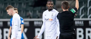 Thuram ska skänka månadslön för spottloskan