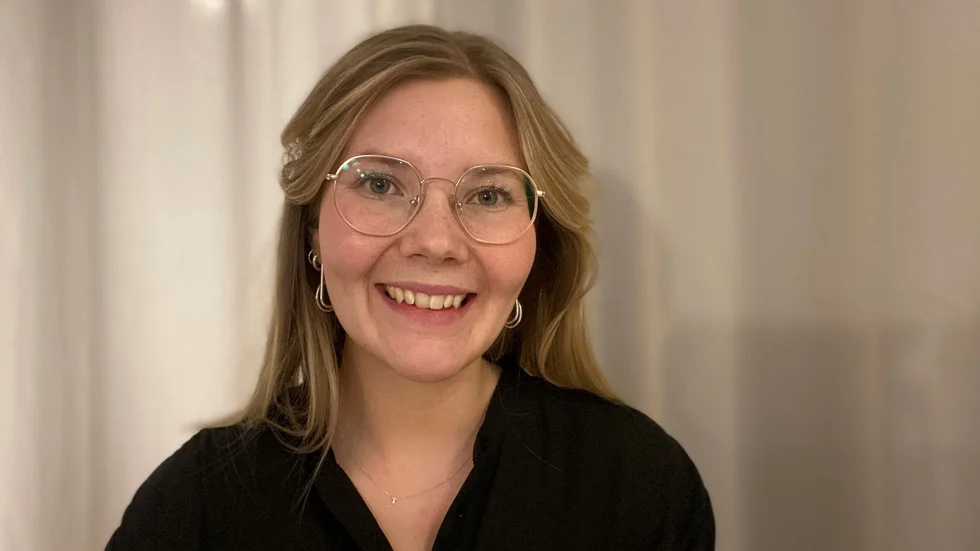 Saga Wallerström studerar kandidatprogrammet i kognitionsvetenskap vid Umeå universitet. Hon ska ta fram och testa hur Piteå kommun kan använda sig av nudging i hälsofrämjande arbete. 