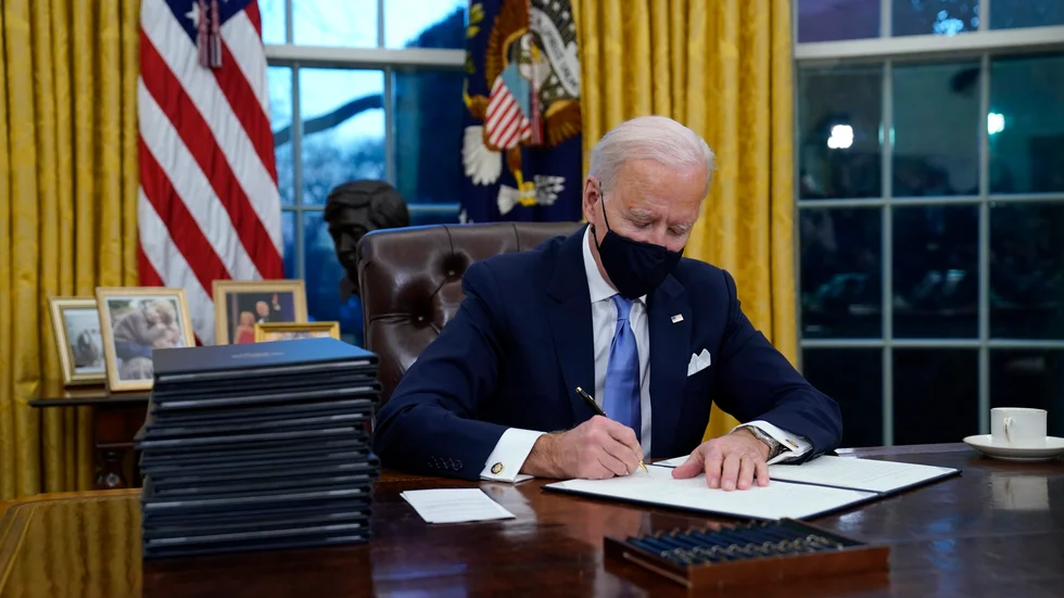 Den nytillträdde presidenten Joe Biden bryter med Trumpadministrationens politik.