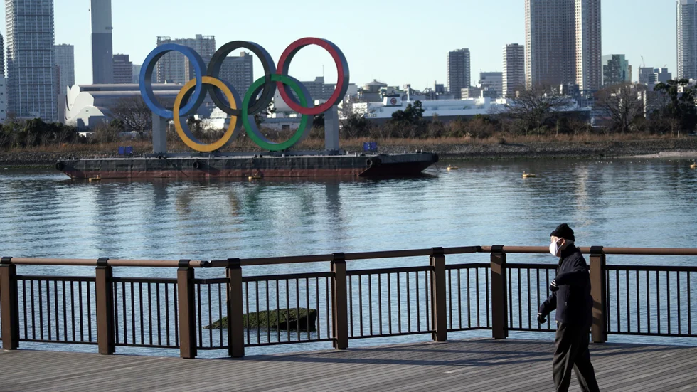 De olympiska ringarna i Tokyo väntar fortfarande på sitt olympiska spel.