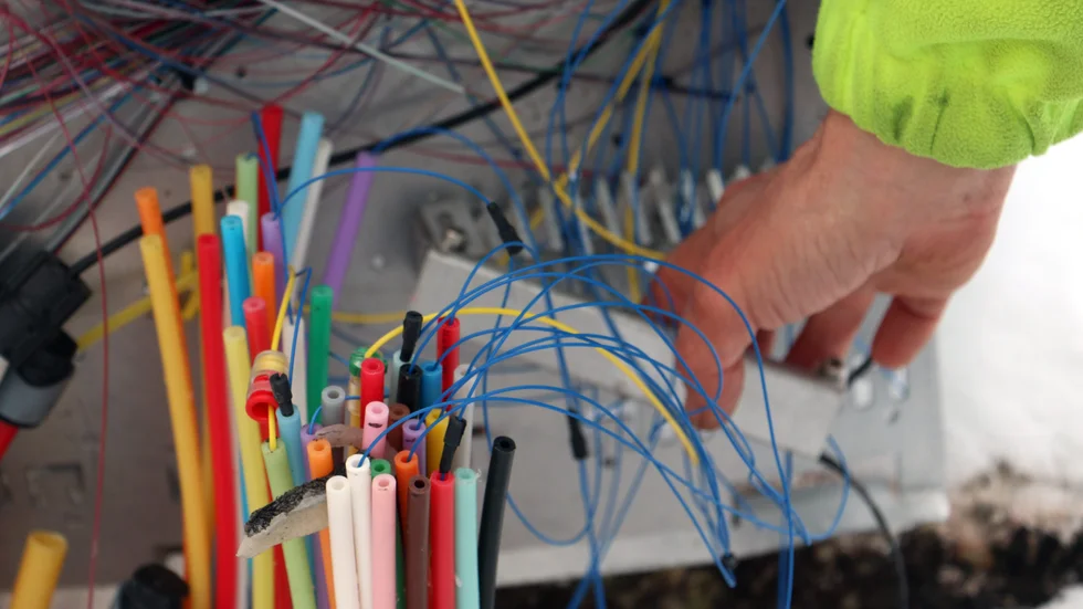 Kommunen bidrar med 7 500 kronor till Gullringens bygdeförening som ansökt om hjälp för att kunna installera en fiberanslutning när de analoga kopparnätet stängs ner om ett par veckor.
