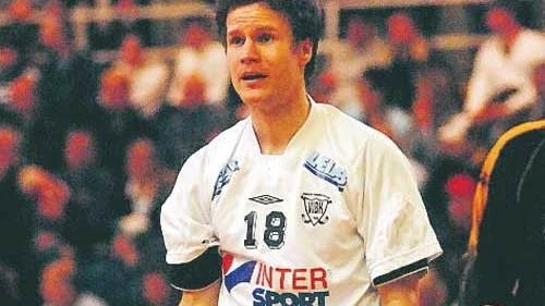 Skarpskytt. Jonas Friberg gör en målgest efter ett av karriärens många mål.