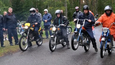 Start i ett av heaten, fr v Ronnie, Helena, Jörgen och Egon.