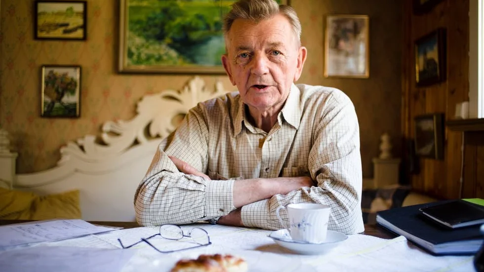 Drabbad. Gräsöbon Einar Mihlberg fick felaktiga fakturor för vård från Östhammars kommun efter att hans hustru gått bort i cancer. Bland annat fakturerades det för 19 dagar trots att hon bara fått vård i 10 dagar.  Nu efterlyser han tydlighet.