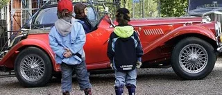 Säsongens första veteranbilsträff lockade många