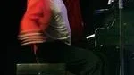 I ett nummer fick Calderazzo scenen för sig själv och bjöd på ett melankoliskt, stillsamt och trolskt vackert pianostycke.