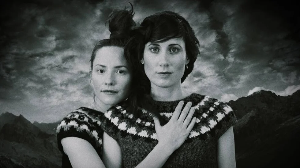 Maja Långbacka och Matilda Bådagård.