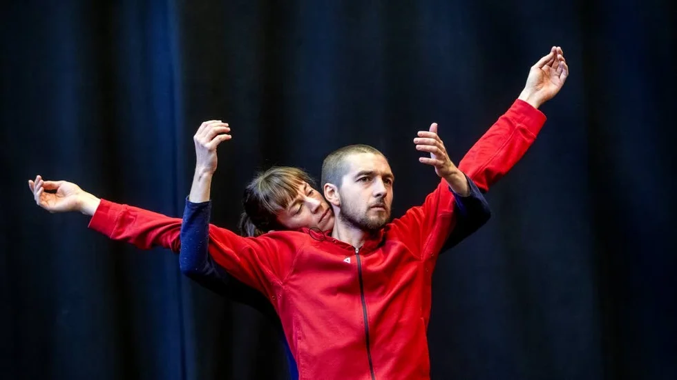 Mathilde Van de Wiele och Malcolm Sutherland repeterar i rollerna som paret Macbeth.