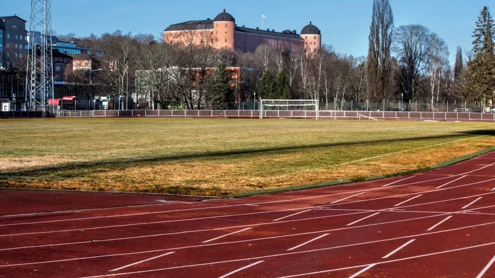 Ny gräsmatta. Just nu satsar Uppsala kommun på andra åtgärder än att byta ut gräsplanen på Studenternas.