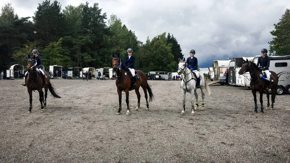 Det var ryttarna My Hedbom, Elin Lundin, Filippa Franzetti och

Janina Soronen som representerade Heby i helgen.