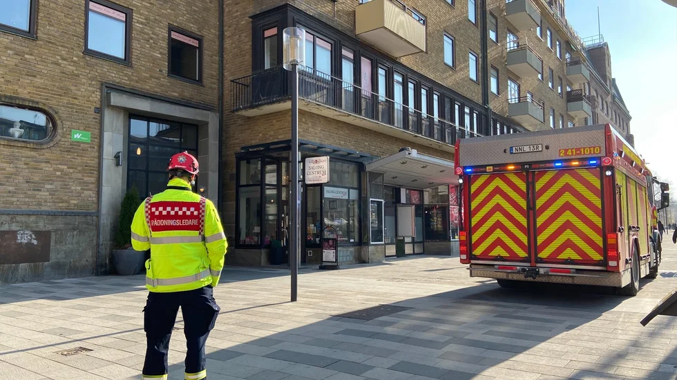 Räddningstjänsten ryckte ut till Fristadstorget på fredagseftermiddagen efter ett larm om brand.