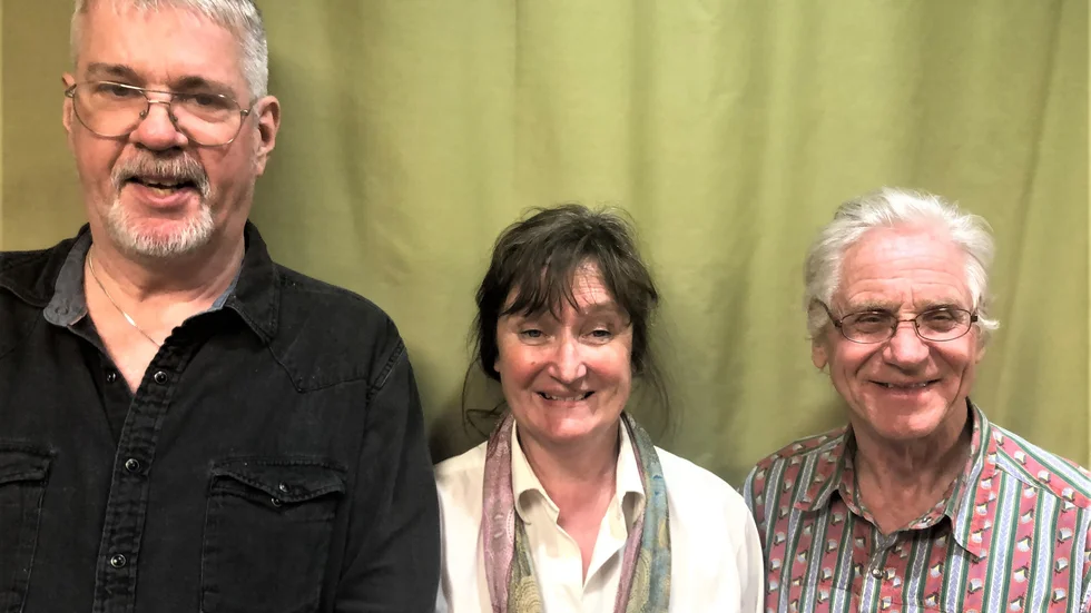 Ulf Ekvall, Stina Lundmark och Evert Jansson tar sig året runt på 80 minuter.