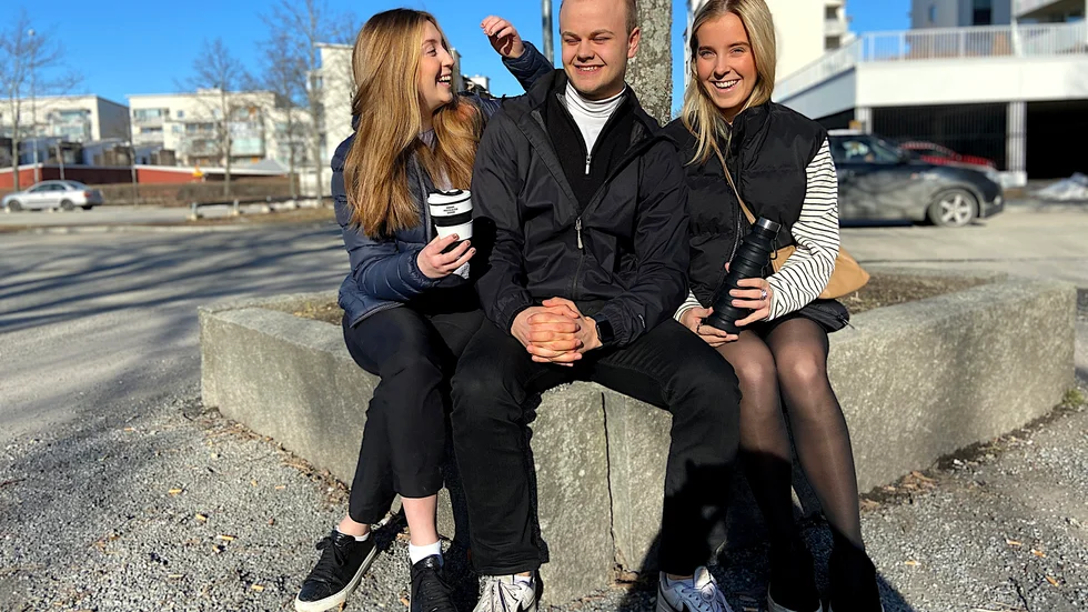 Vendela Eklund, Noa Gradstock och Sofia Hildingstam har UF-företaget Press and Go som gör succé.