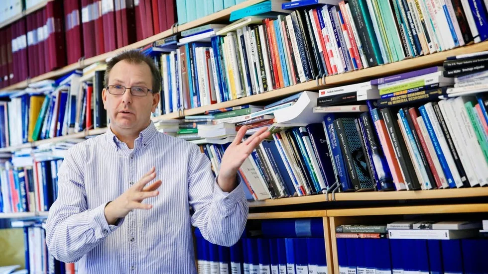 Patrik Söderholm, professor i nationalekonomi vid LTU, pekar på att mer än handel med utsläppsrätter krävs för att de stora företagen ska ställa om till fossilfri verksamhet.