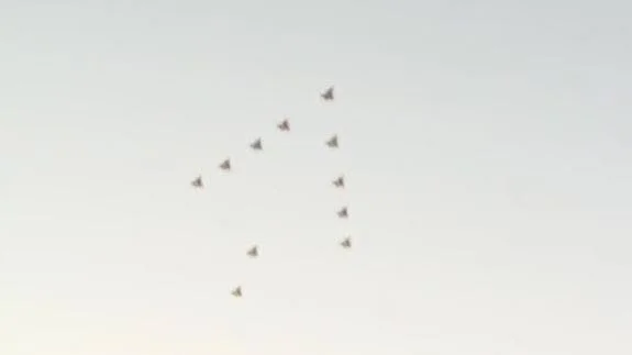 2016 års upplaga av den flygande julgranen såg ut så här.