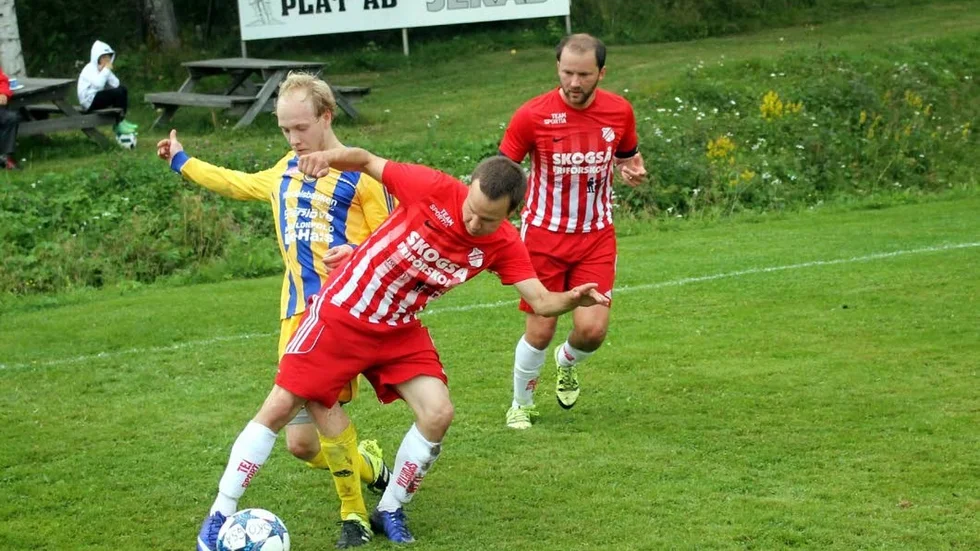 Joel Hiltunen i Ohtana/Aapua gjorde det viktiga 2–0-målet.